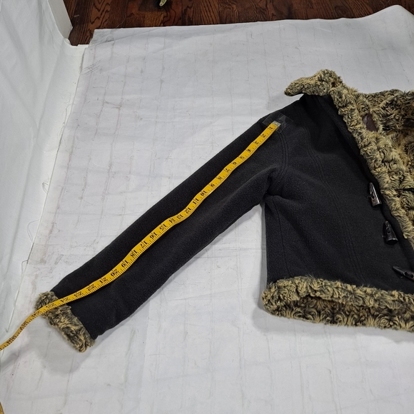 Fjall Wool Reversible Toggle Button Coat - Picture 6 of 10